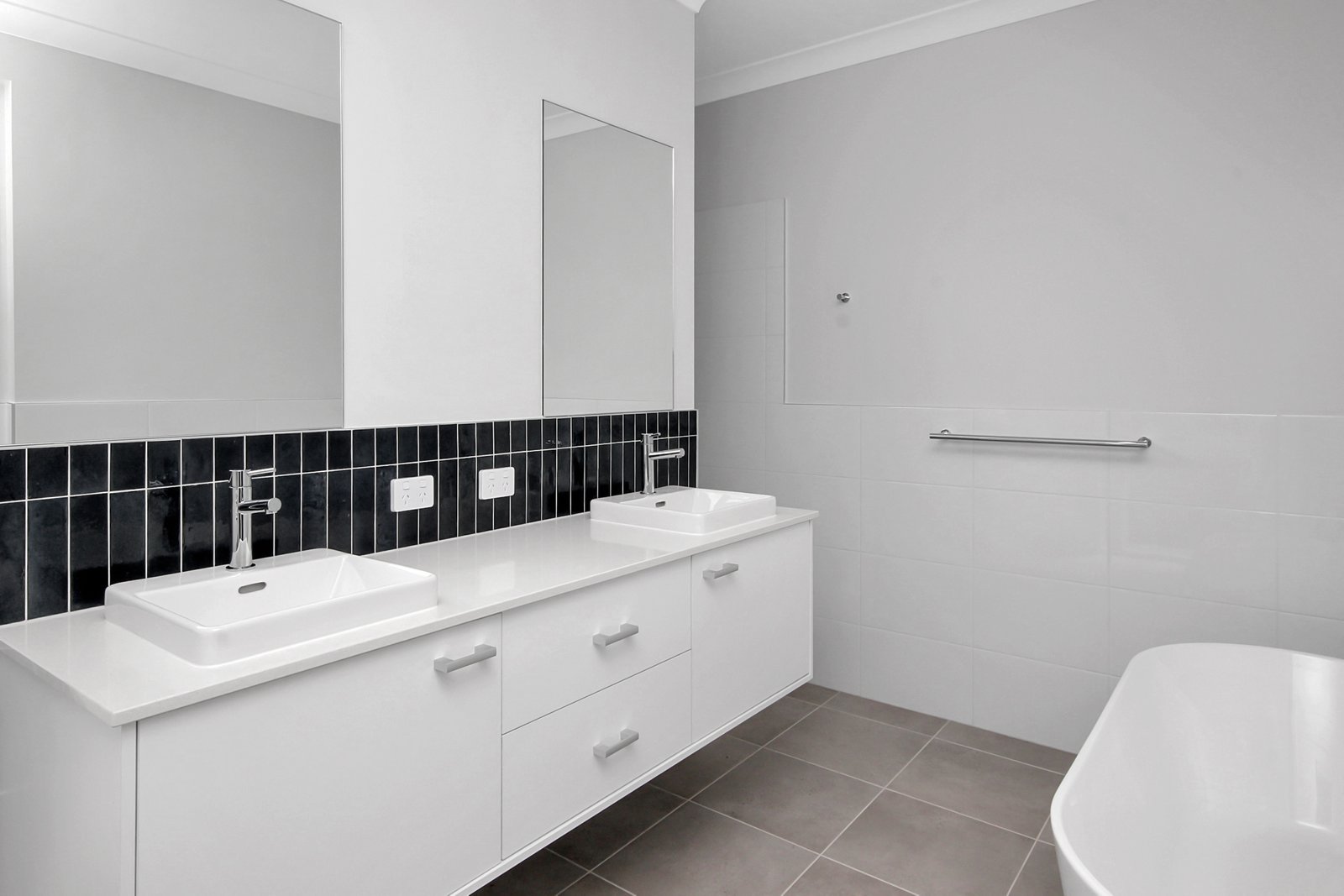 66 Prince Of Wales Drive DUNBOGAN 8