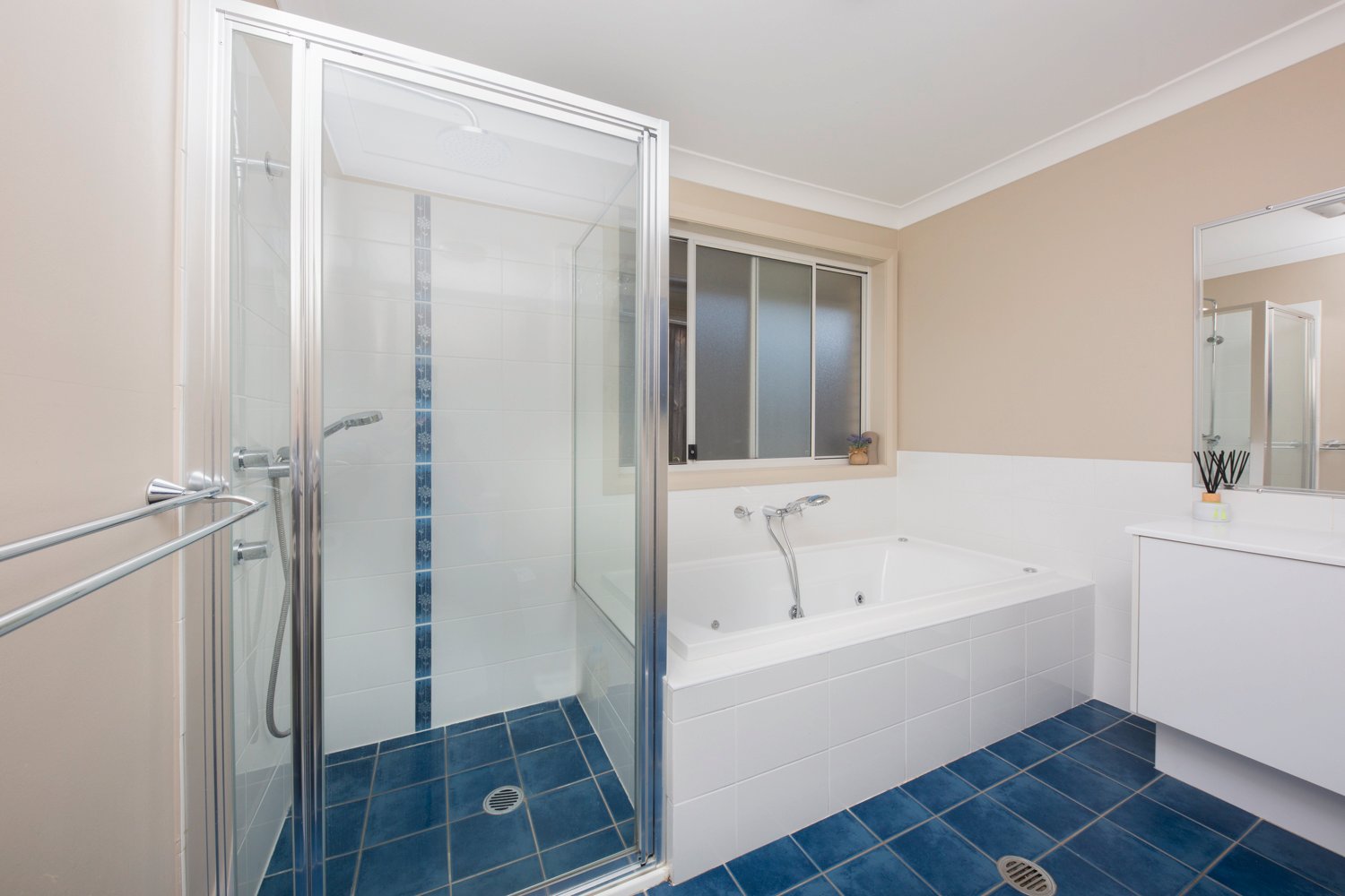 66 River Oak Avenue GILLIESTON HEIGHTS 17