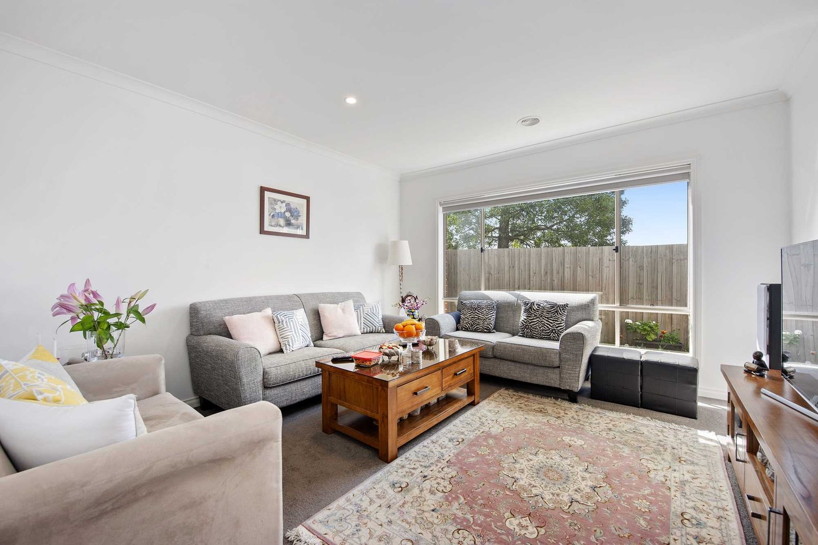 Gallery: 6/6 Sainsbury Court