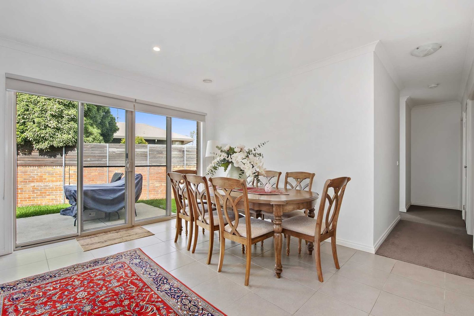 Gallery: 6/6 Sainsbury Court