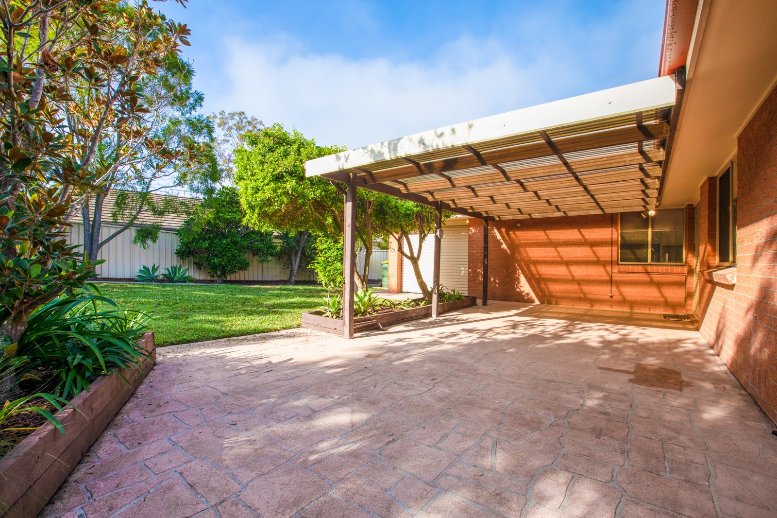 66 Somerset Drive THORNTON 9