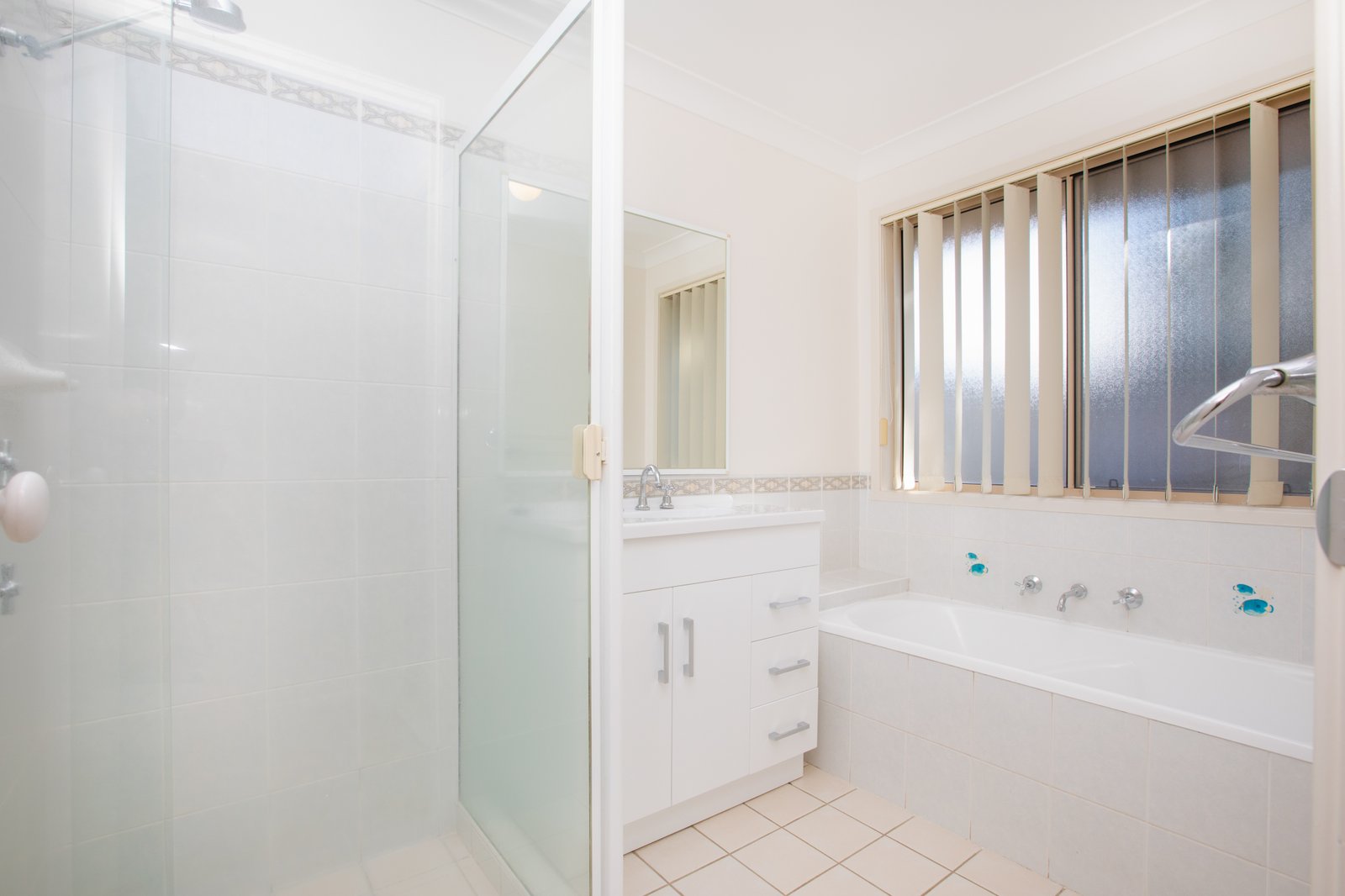 66 Somerset Drive THORNTON 16