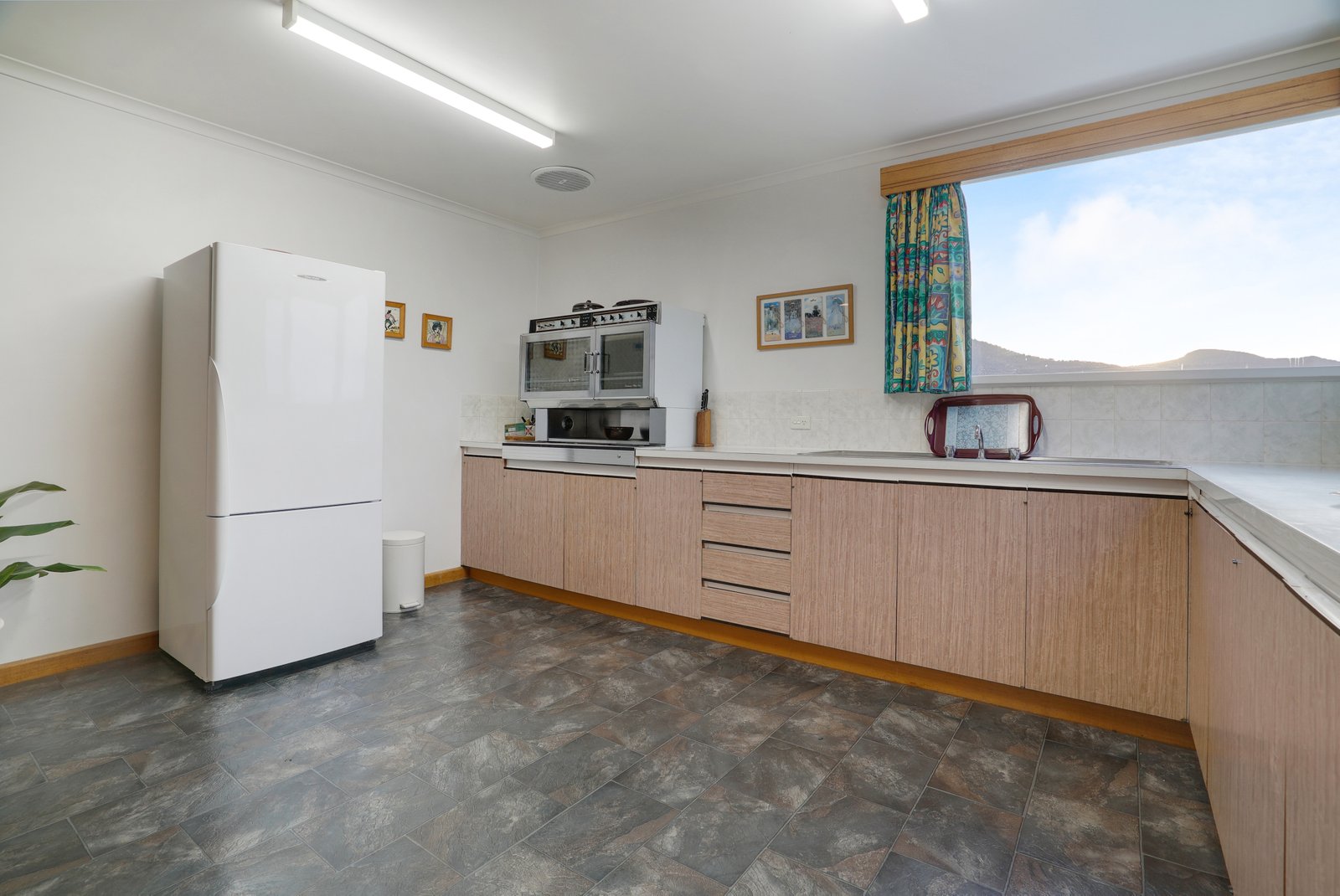 66 Twelfth Avenue WEST MOONAH 8