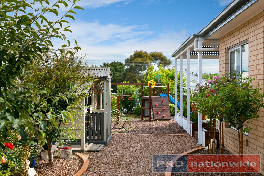 66 Urquhart Street GORDON 16