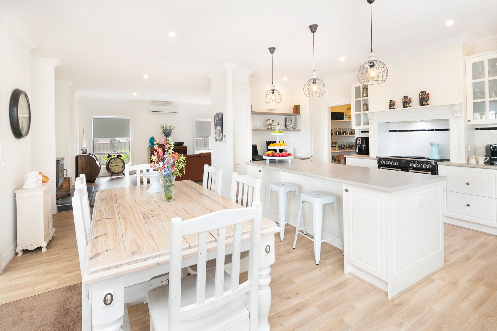 66 Urquhart Street GORDON 5