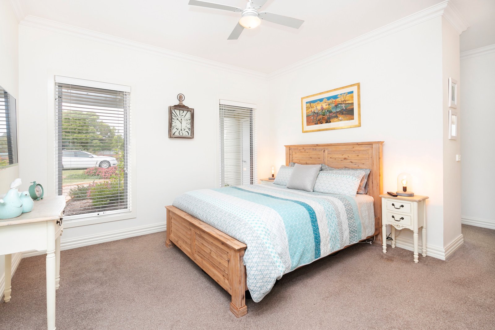 66 Urquhart Street GORDON 8