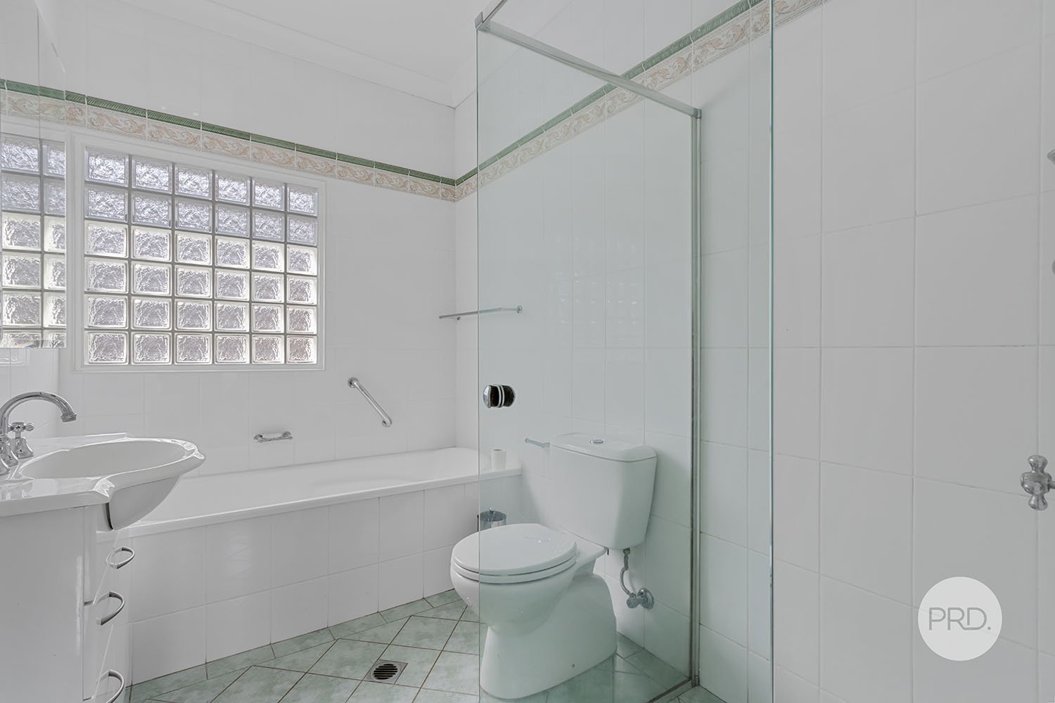 66 Valentia Ave  LUGARNO 7