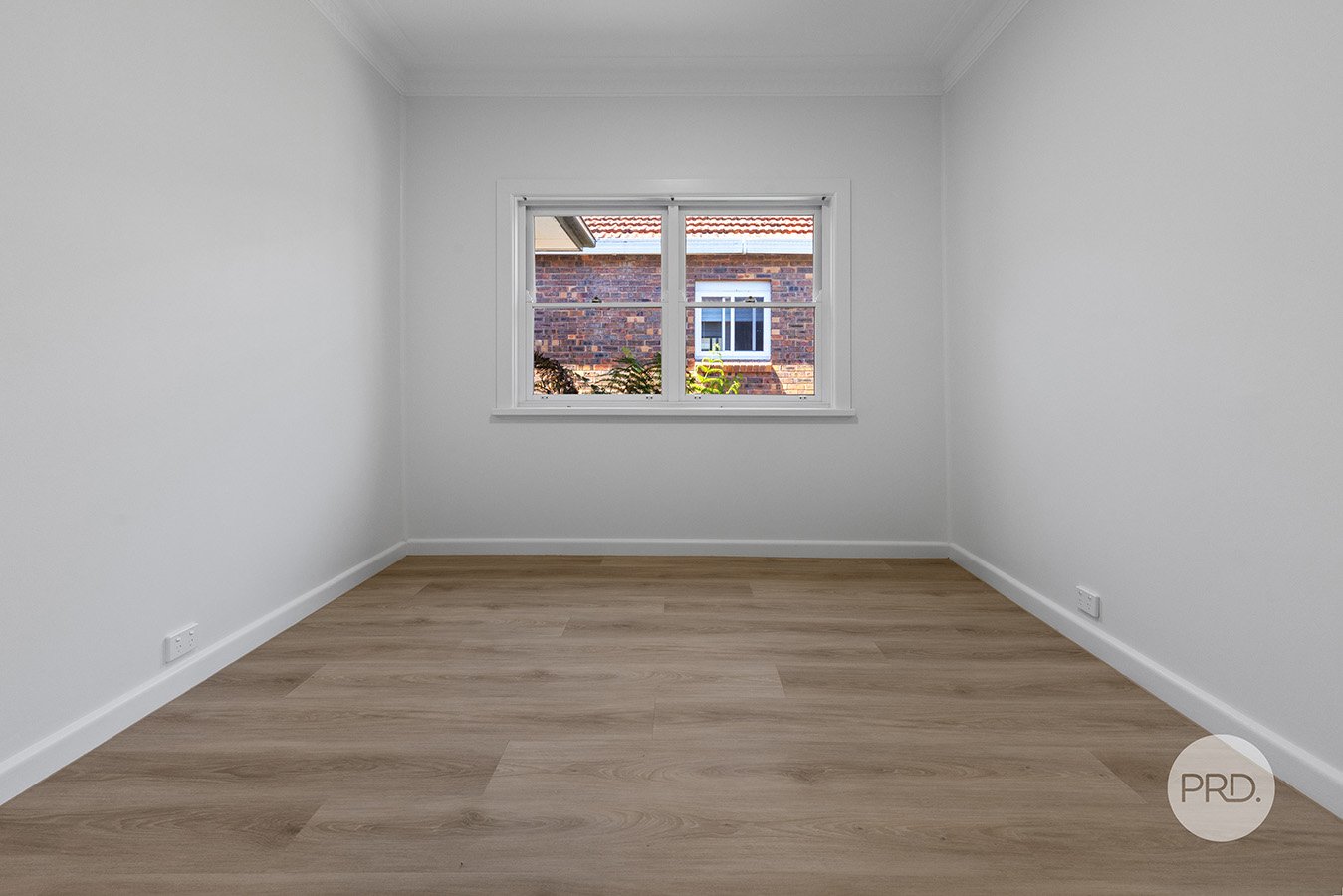 66 Valentia Ave  LUGARNO 8