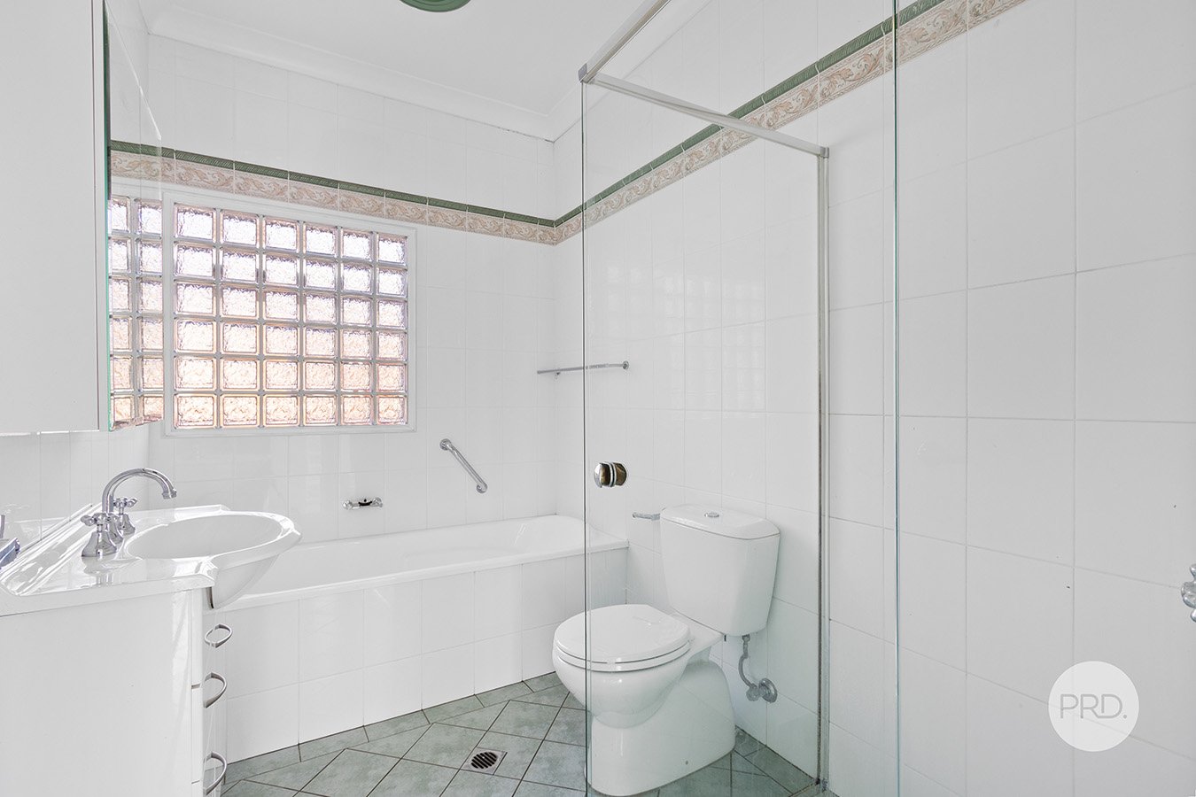 66 Valentia Avenue LUGARNO 7