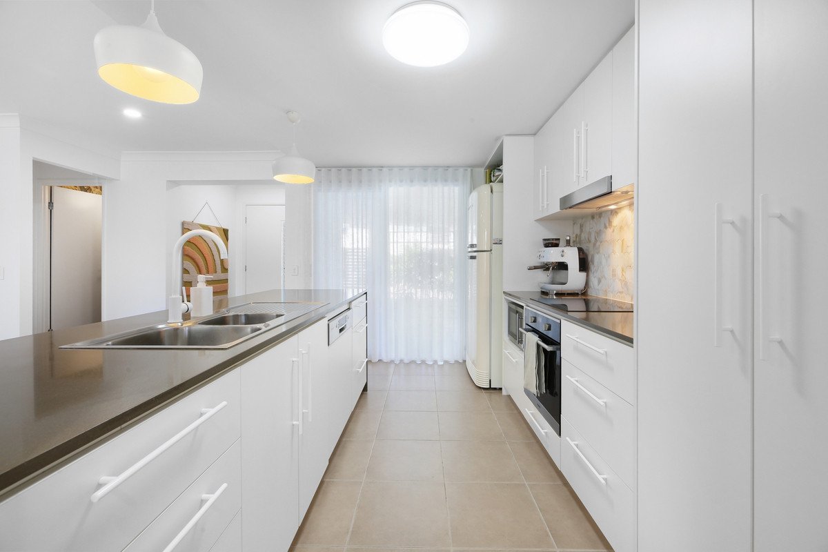 66 Venice Street Burleigh Waters 7