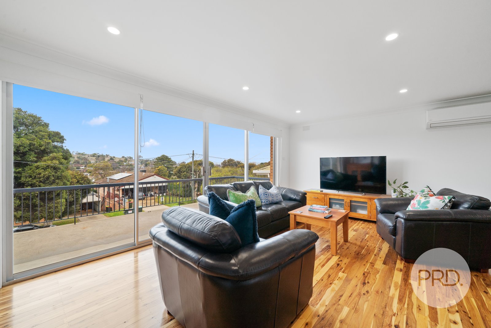 66 Warrawong Street KOORINGAL 8