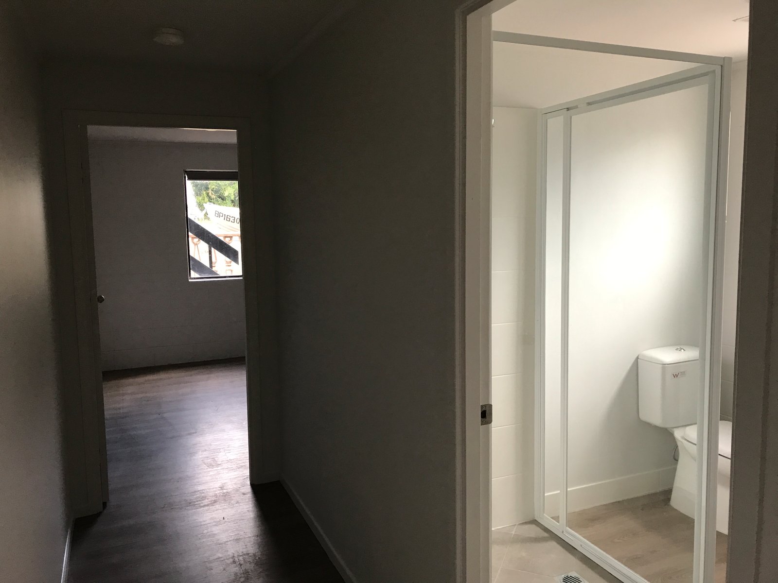 6/6 Waterson Way AIRLIE BEACH 2