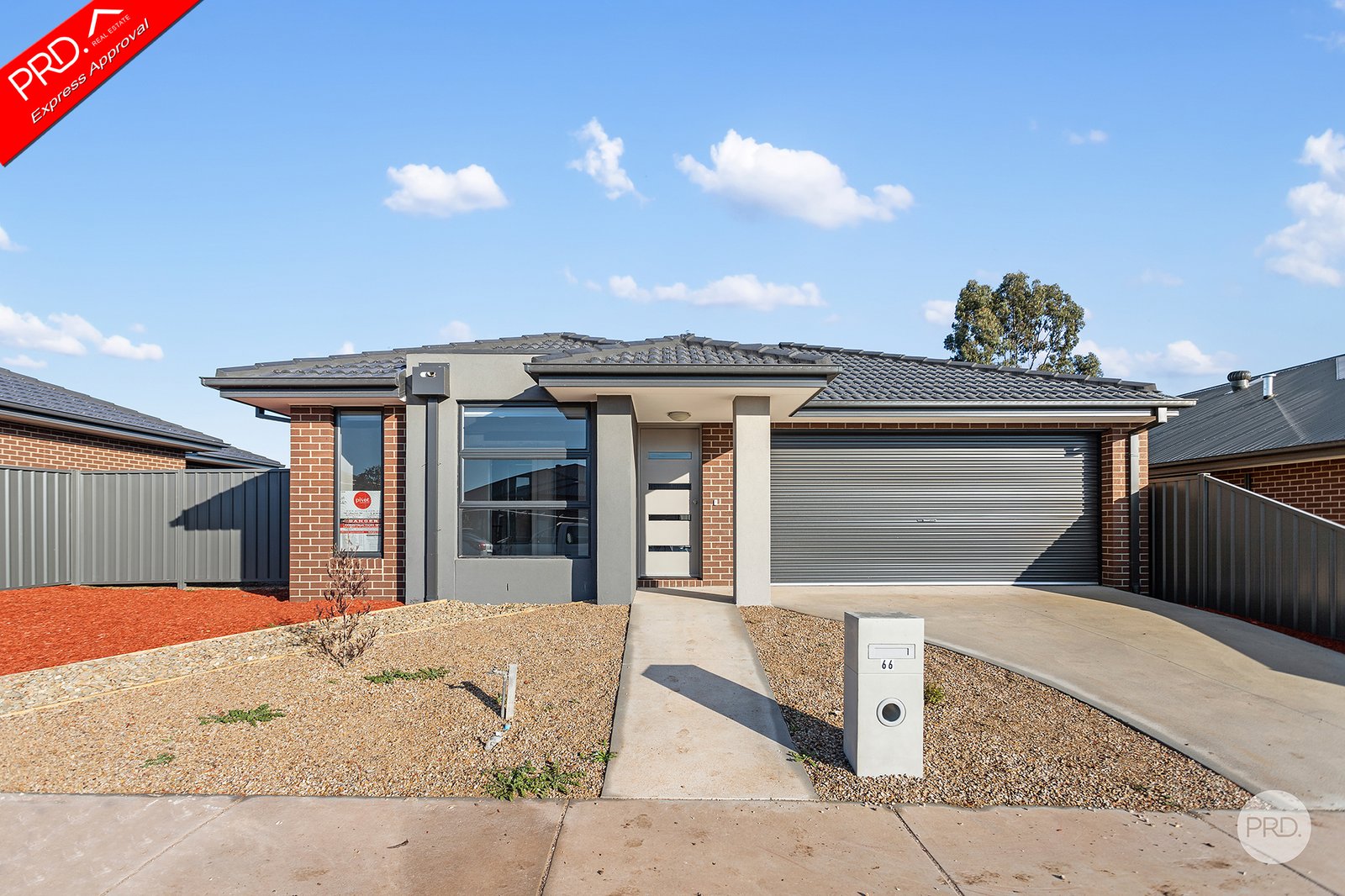 66 Whirrakee Parade HUNTLY 1