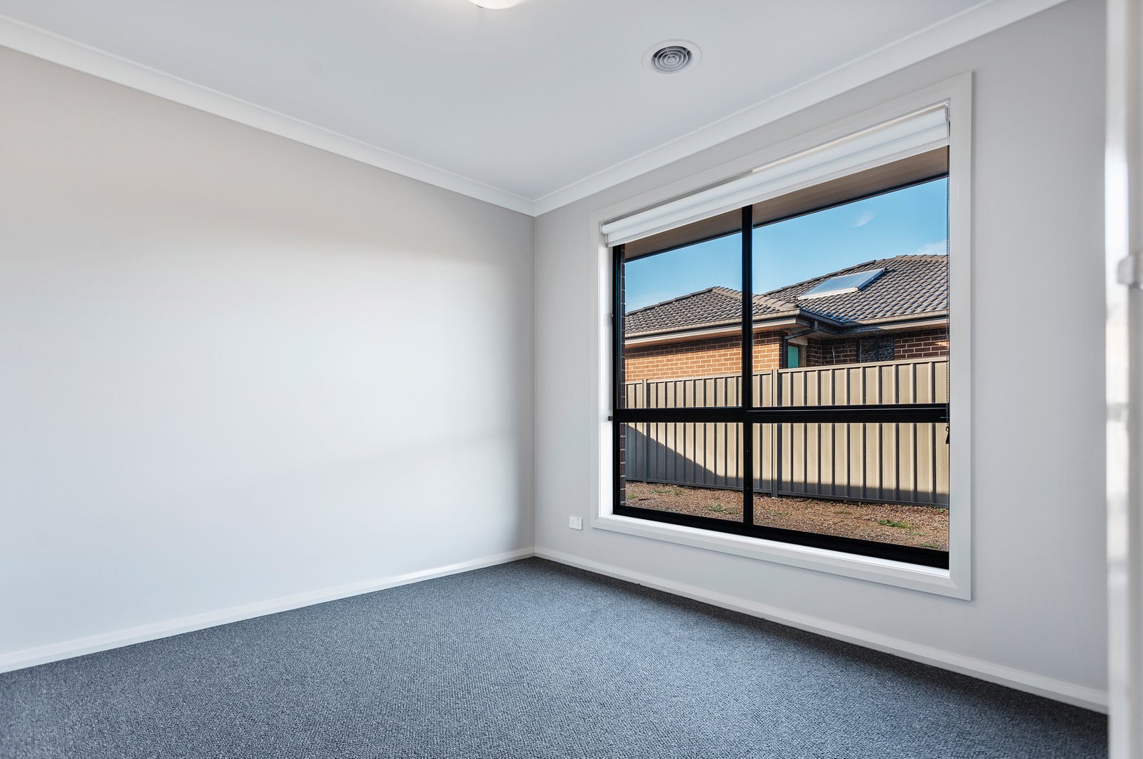 66 Whirrakee Parade HUNTLY 8