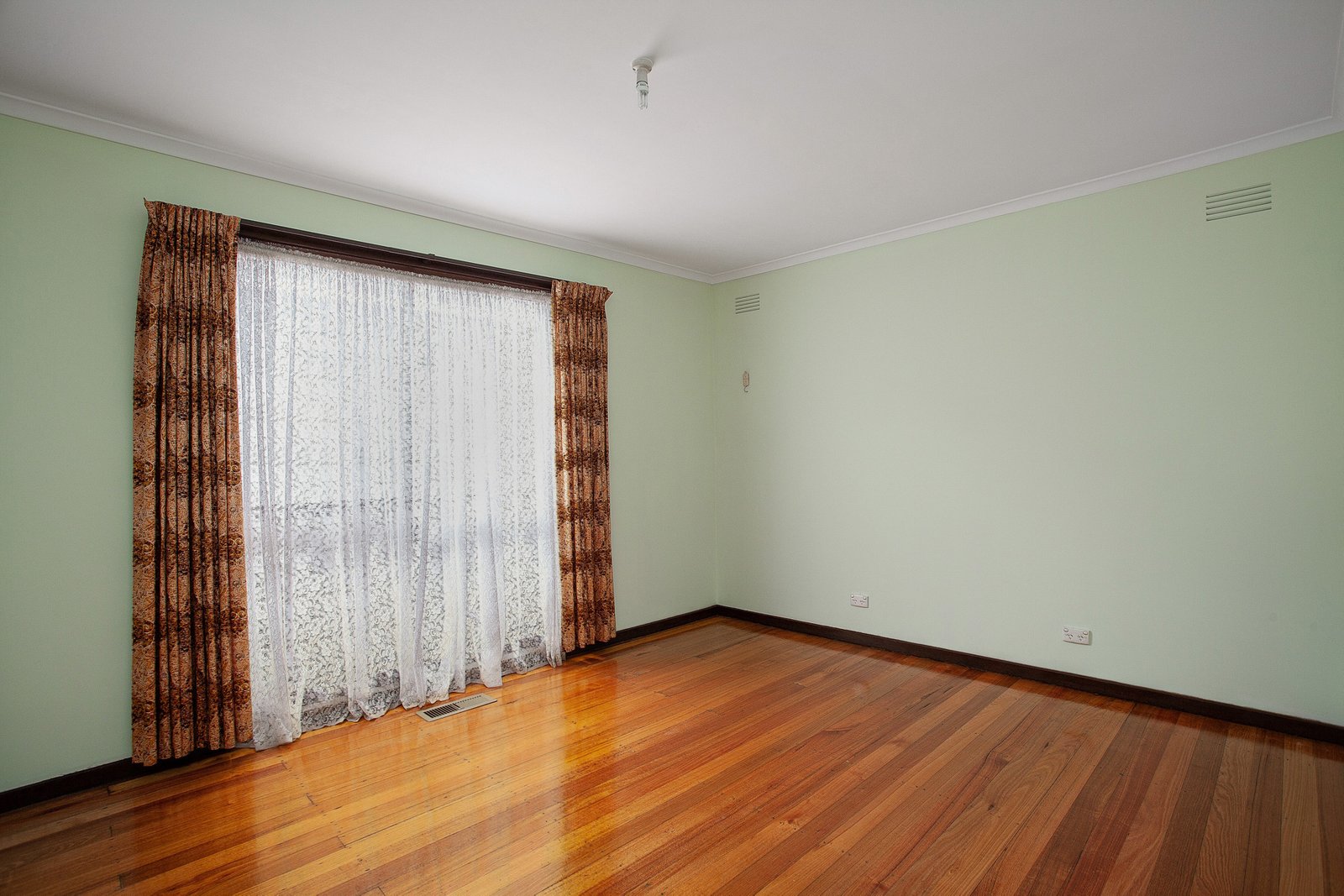 Gallery: 66 Williamstown Road