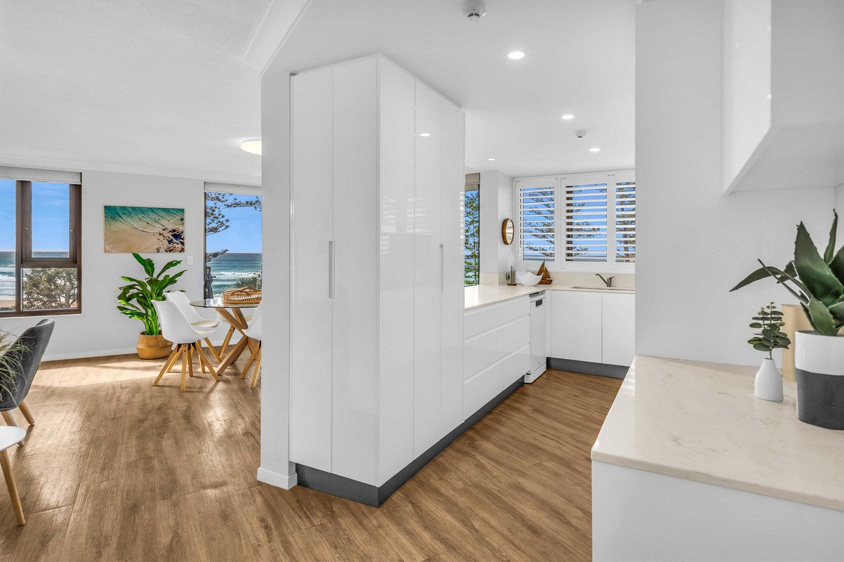 6/60 Goodwin Terrace BURLEIGH HEADS 6