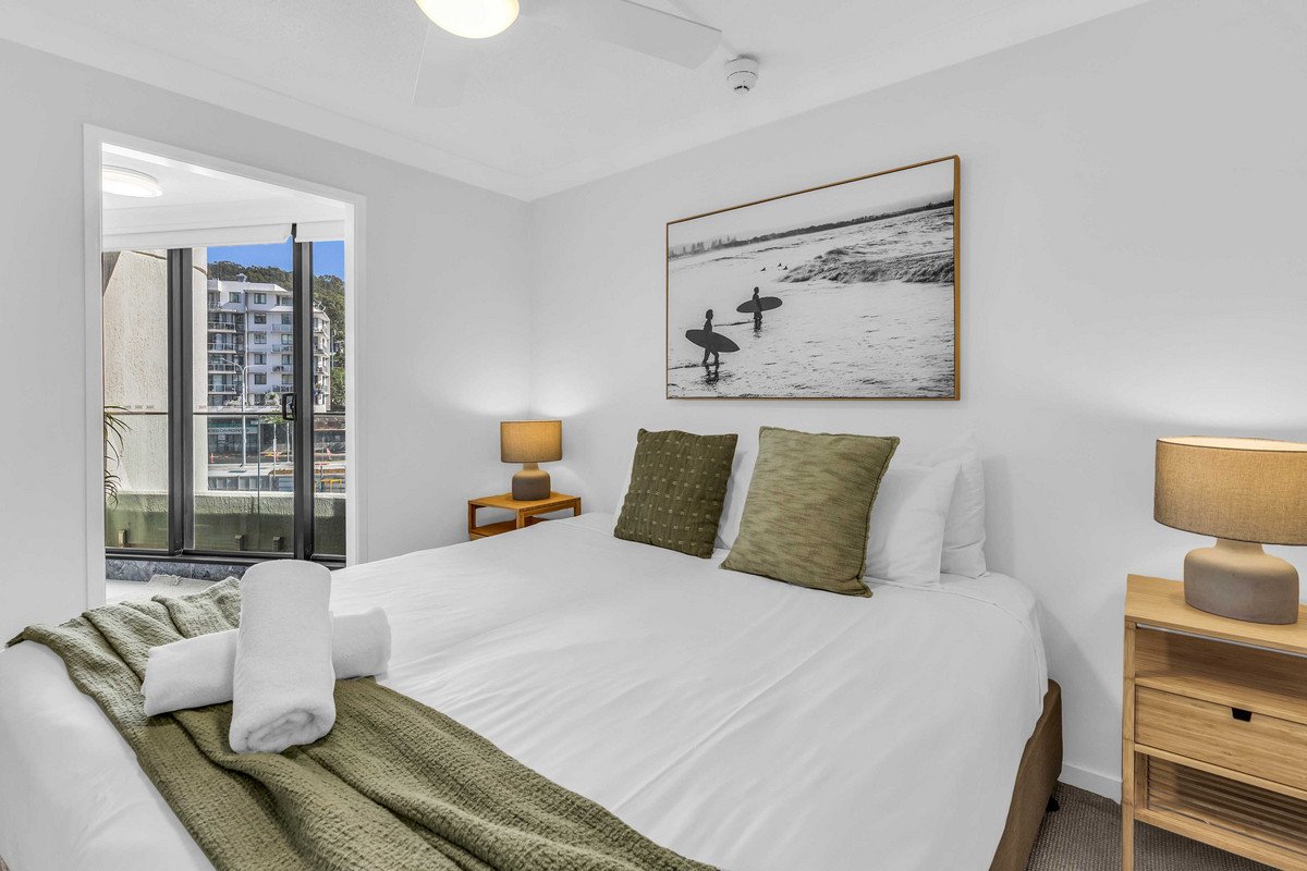 6/60 Goodwin Terrace BURLEIGH HEADS 11
