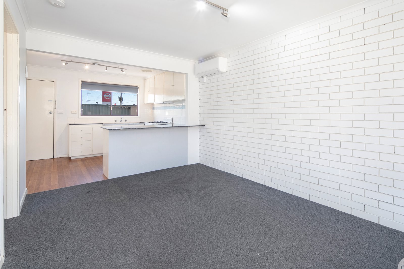 6/607 Creswick Road WENDOUREE 2