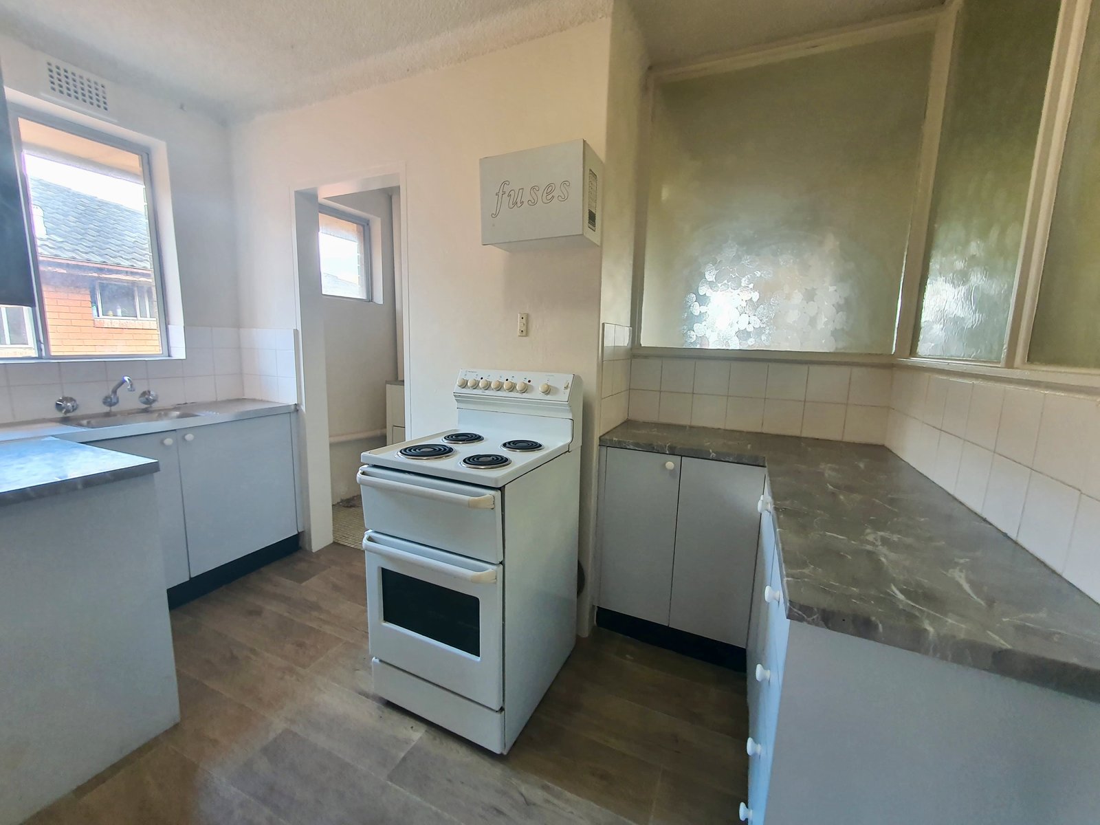 6/61 Castlereagh Street LIVERPOOL 3