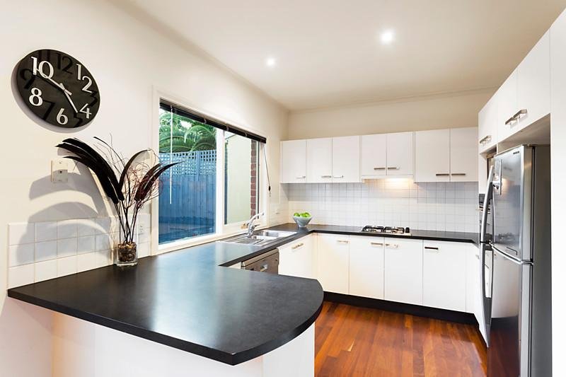 Gallery: 661a Hampton Street