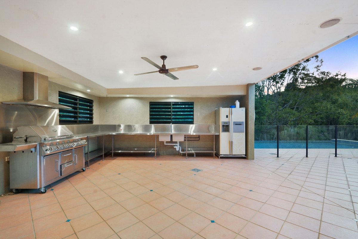 664 Currumbin Creek Road Currumbin Valley 26