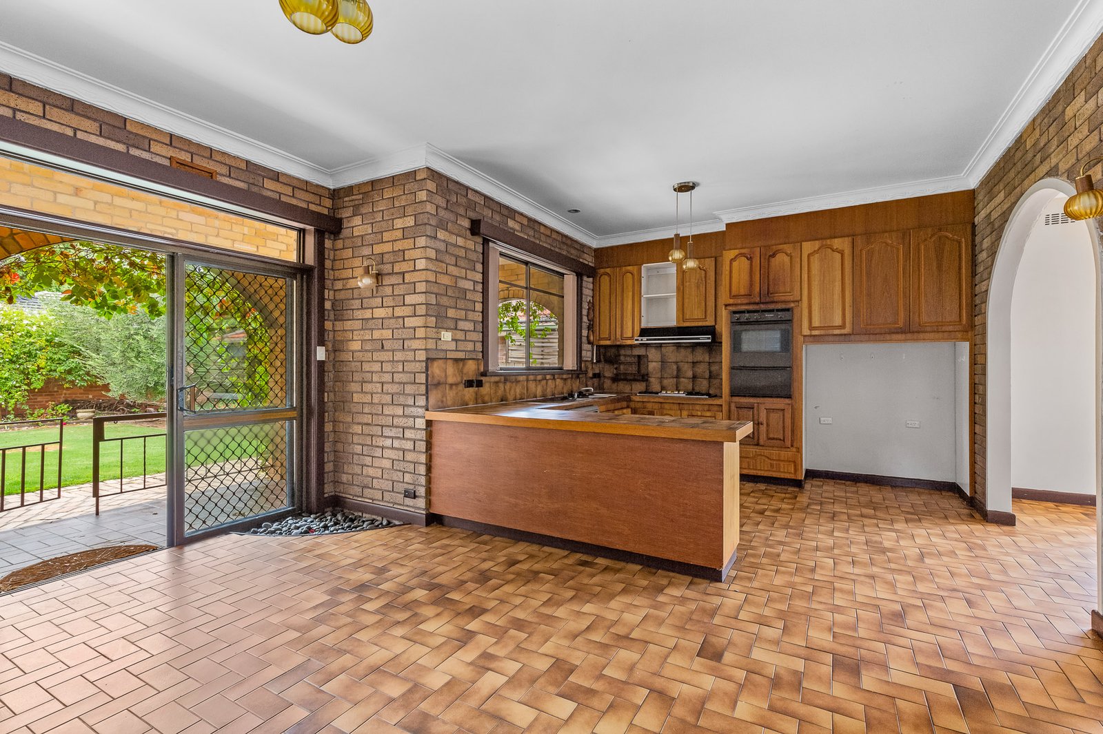 Gallery: 664 Hampton Street