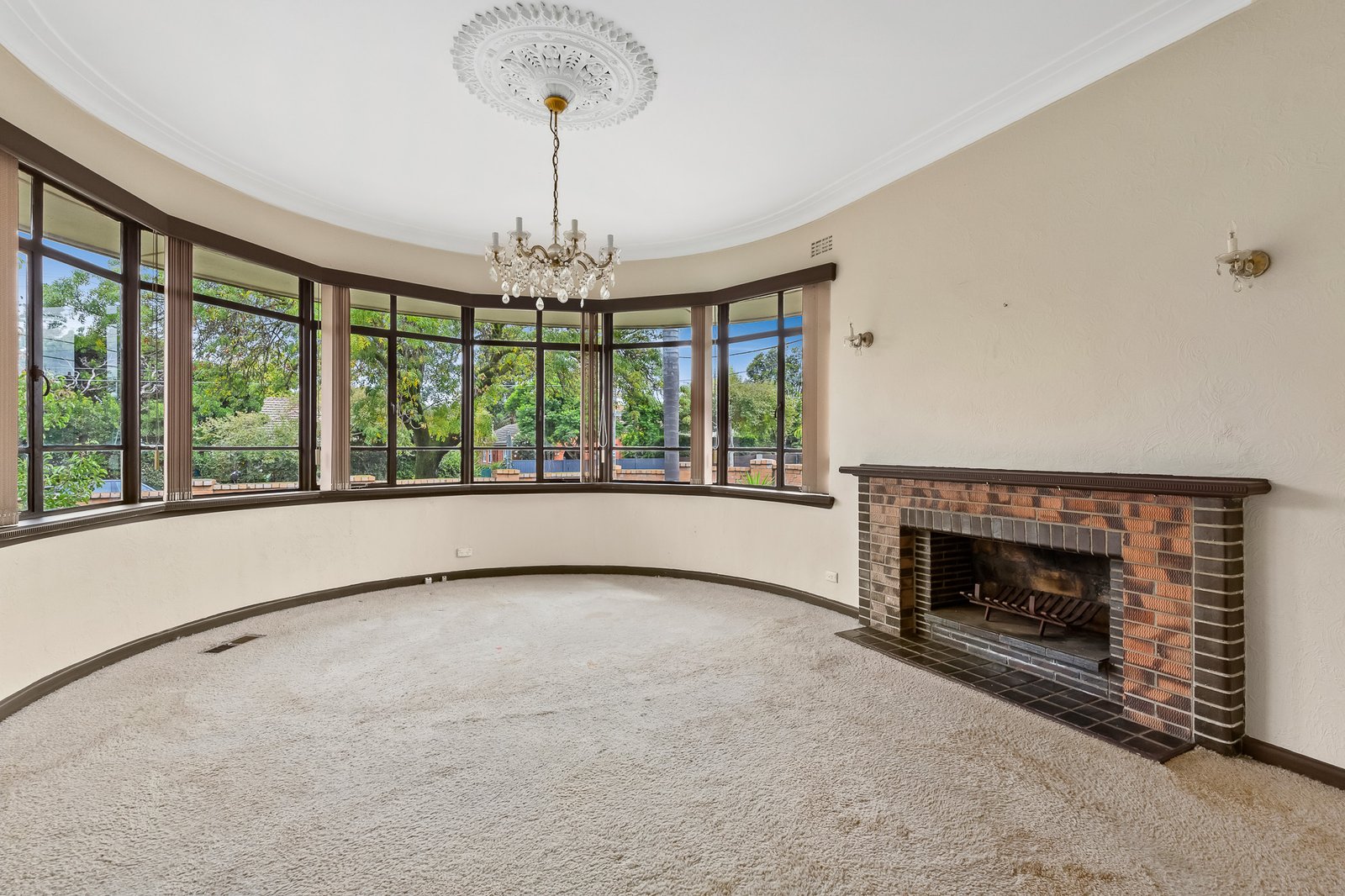 Gallery: 664 Hampton Street