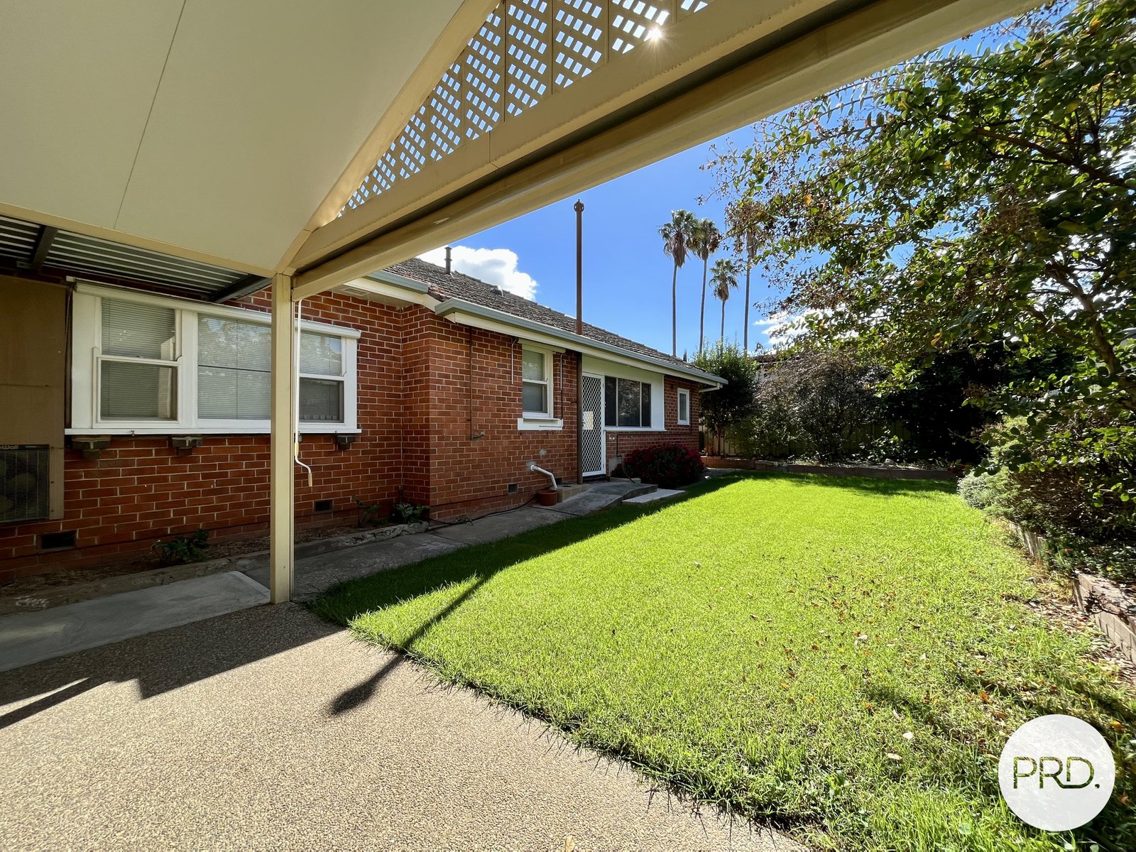 664 Kiewa Street ALBURY 11