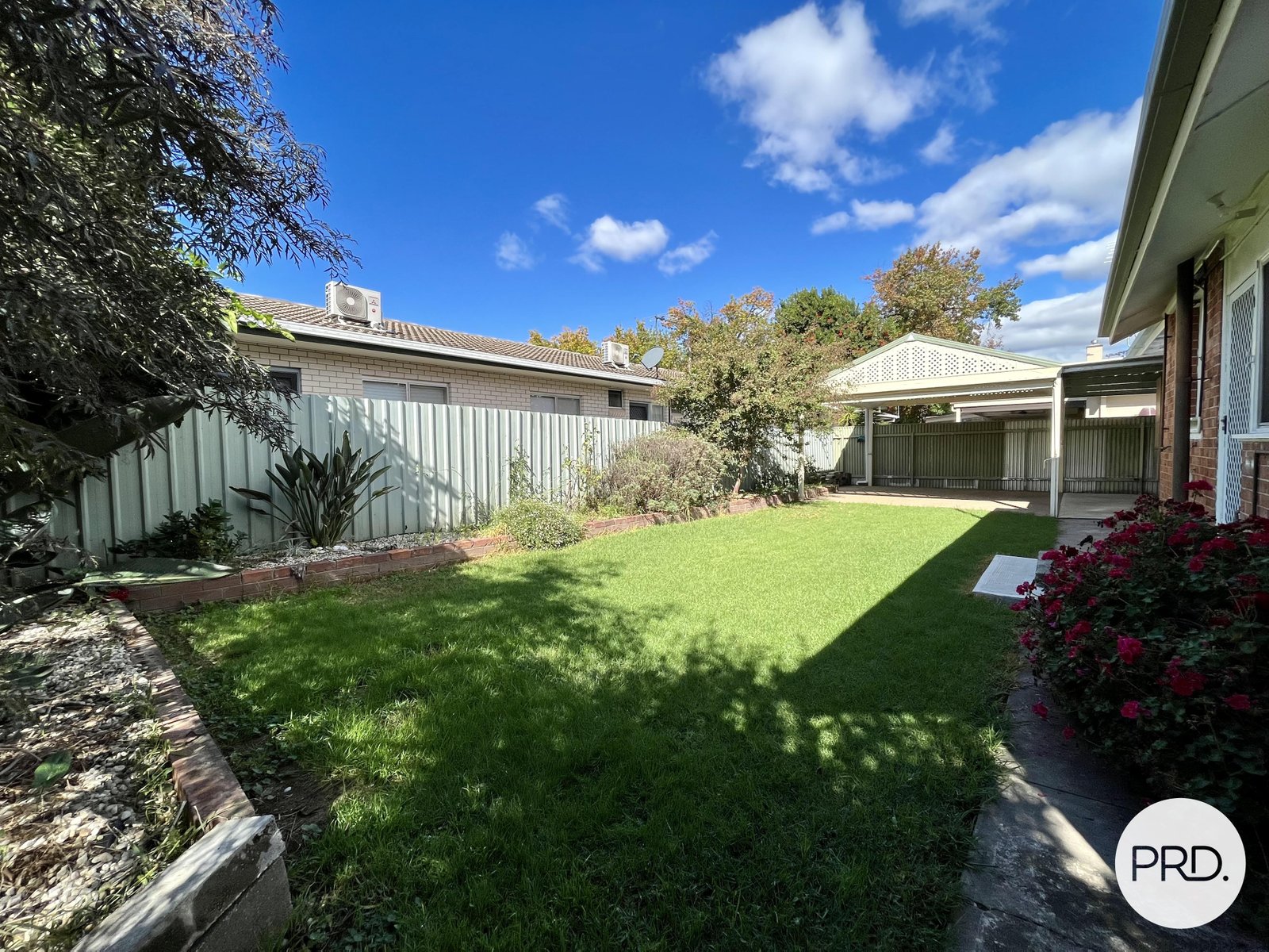 664 Kiewa Street ALBURY 12