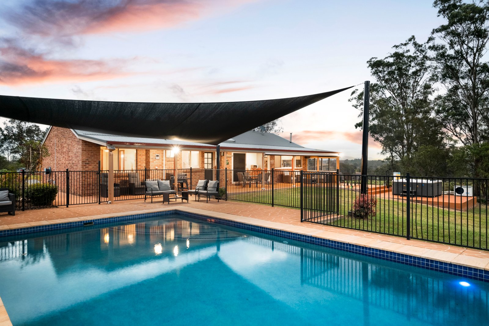 664 Old North Road ALLANDALE 1