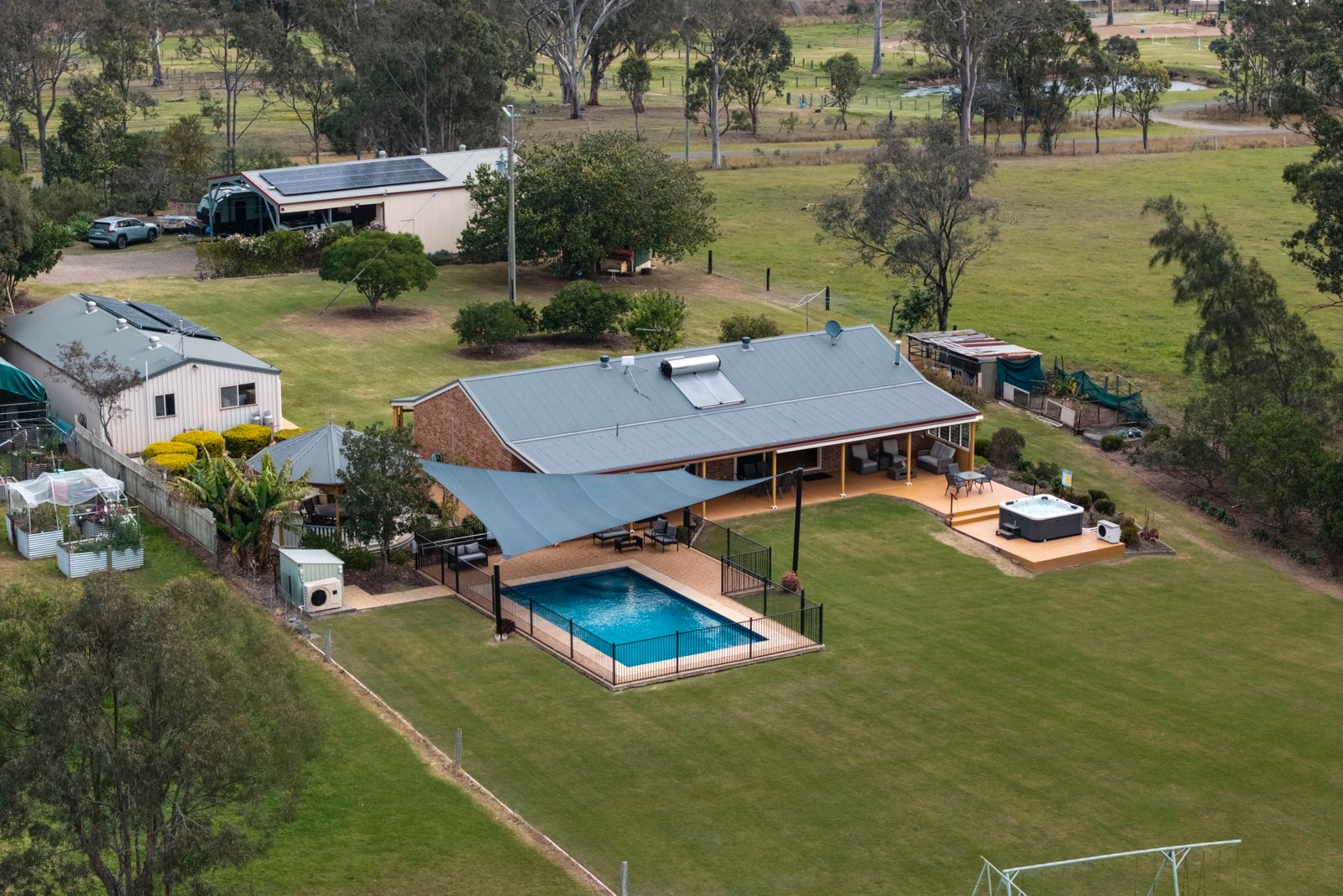 664 Old North Road ALLANDALE 2