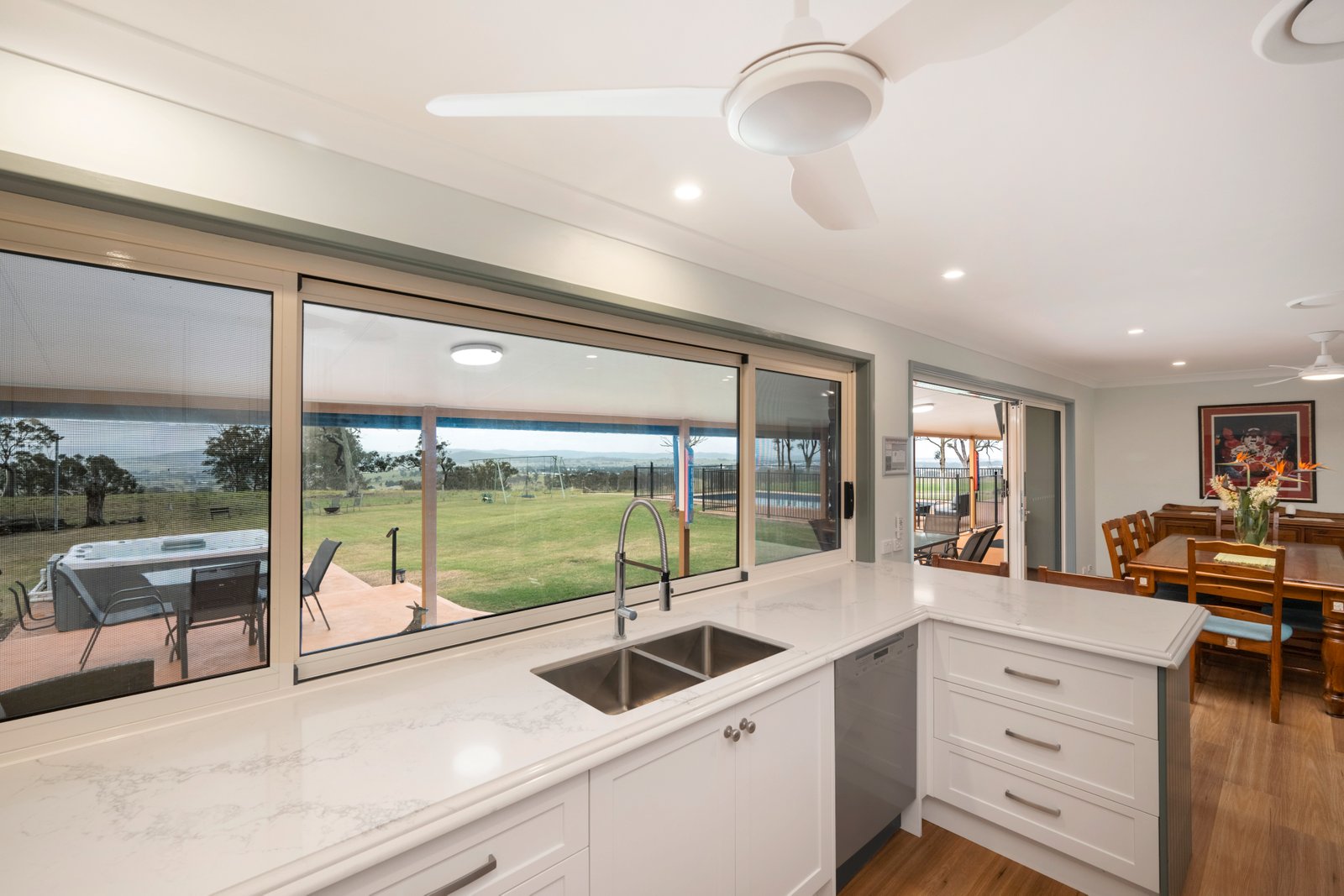 664 Old North Road ALLANDALE 8
