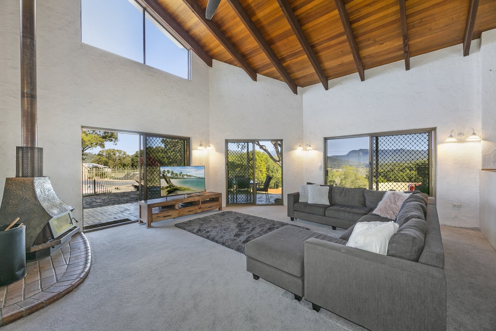 664 Tallebudgera Creek Road TALLEBUDGERA VALLEY 11