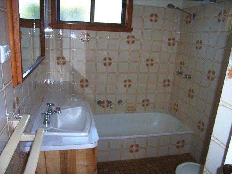 6/66 Inglis Street LAKE ALBERT 7