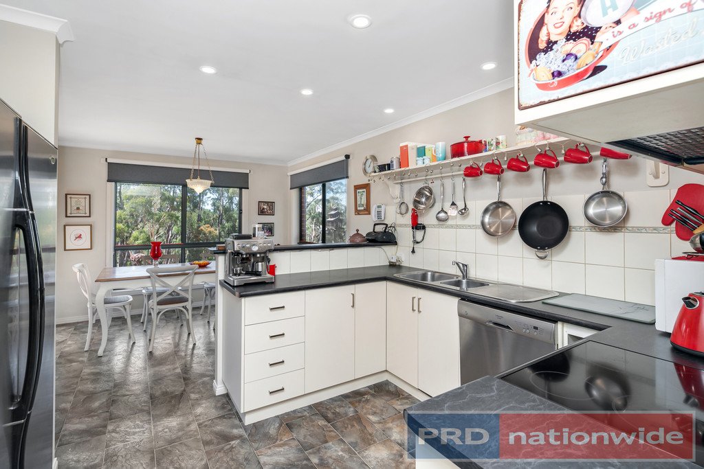 668 Browns Road SCARSDALE 5