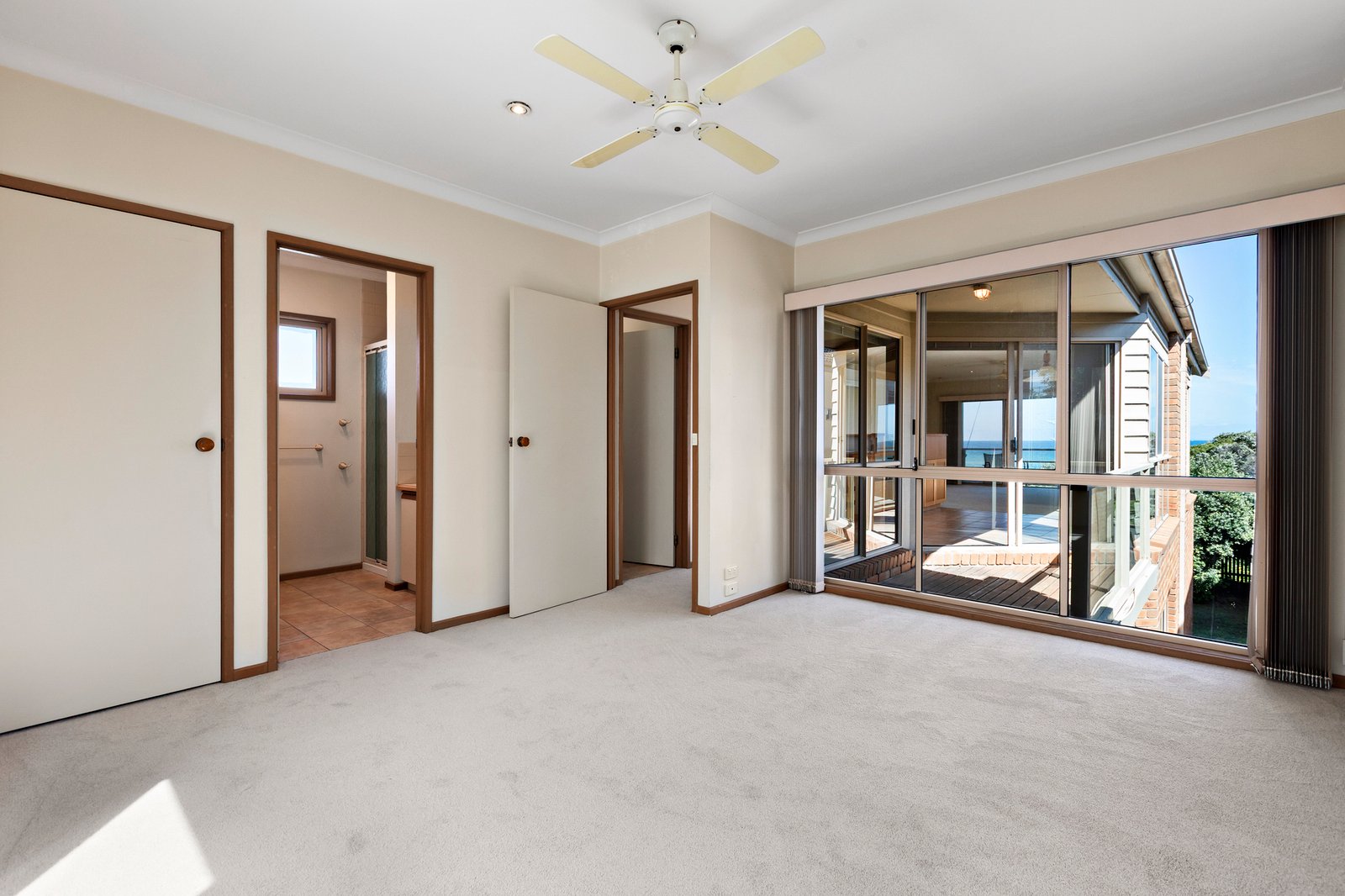 Gallery: 668 Nepean Highway