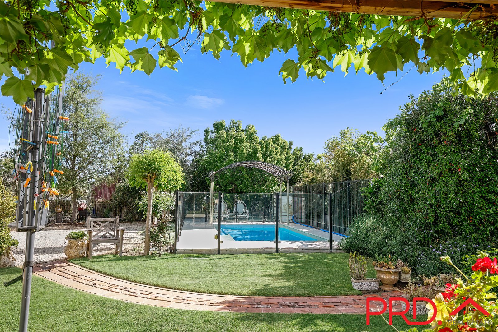 67-69 Upper Street EAST TAMWORTH 13