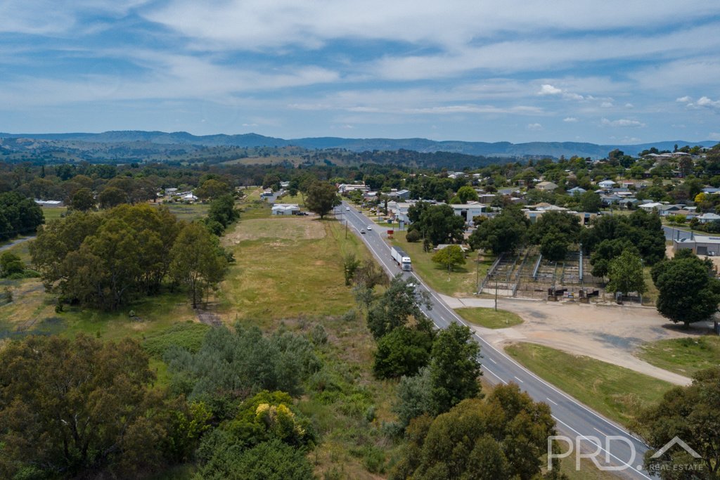67-99 Adelong Road TUMUT 3