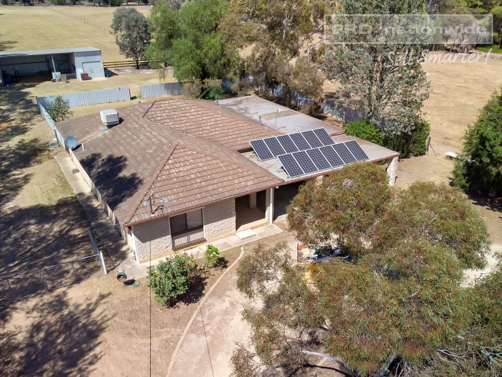 67 Alder Road LAKE ALBERT 2