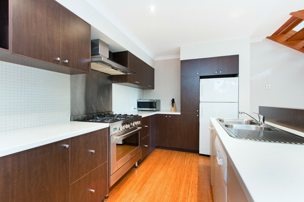 6/7 Bagot Street DJUGUN 3