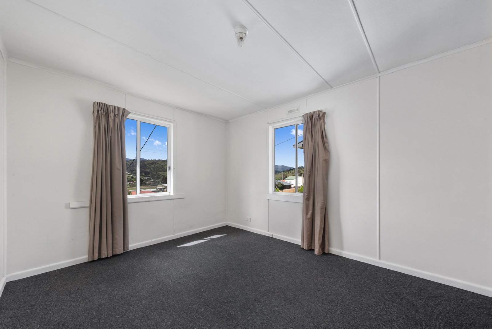 67 Charlotte Street NEW NORFOLK 9