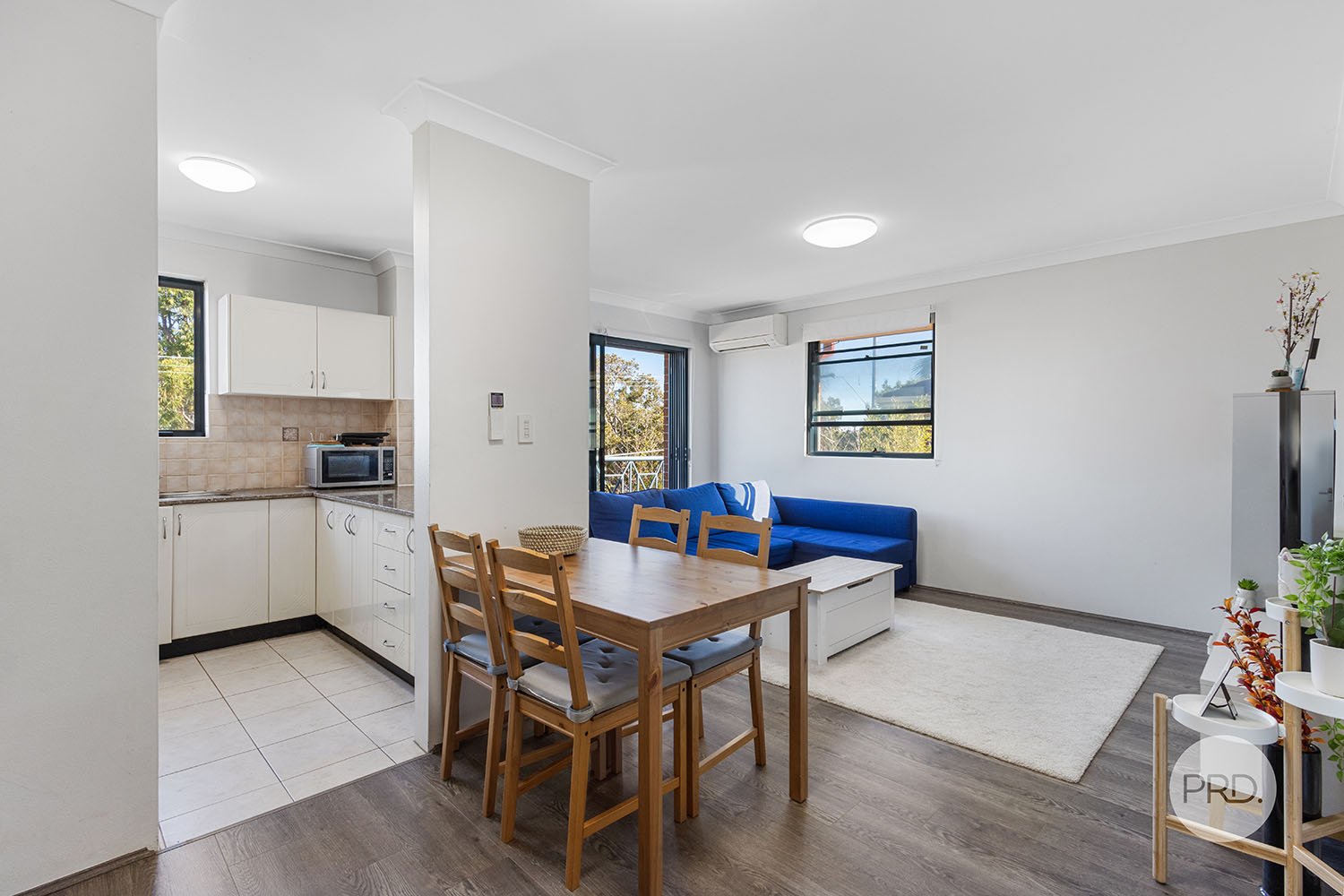 6/7 Derwent Street SOUTH HURSTVILLE 2