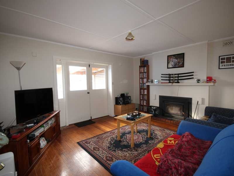 67 Edinburgh Crescent GOODWOOD 2