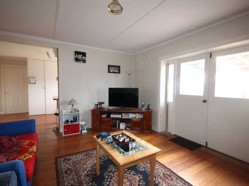 67 Edinburgh Crescent GOODWOOD 3