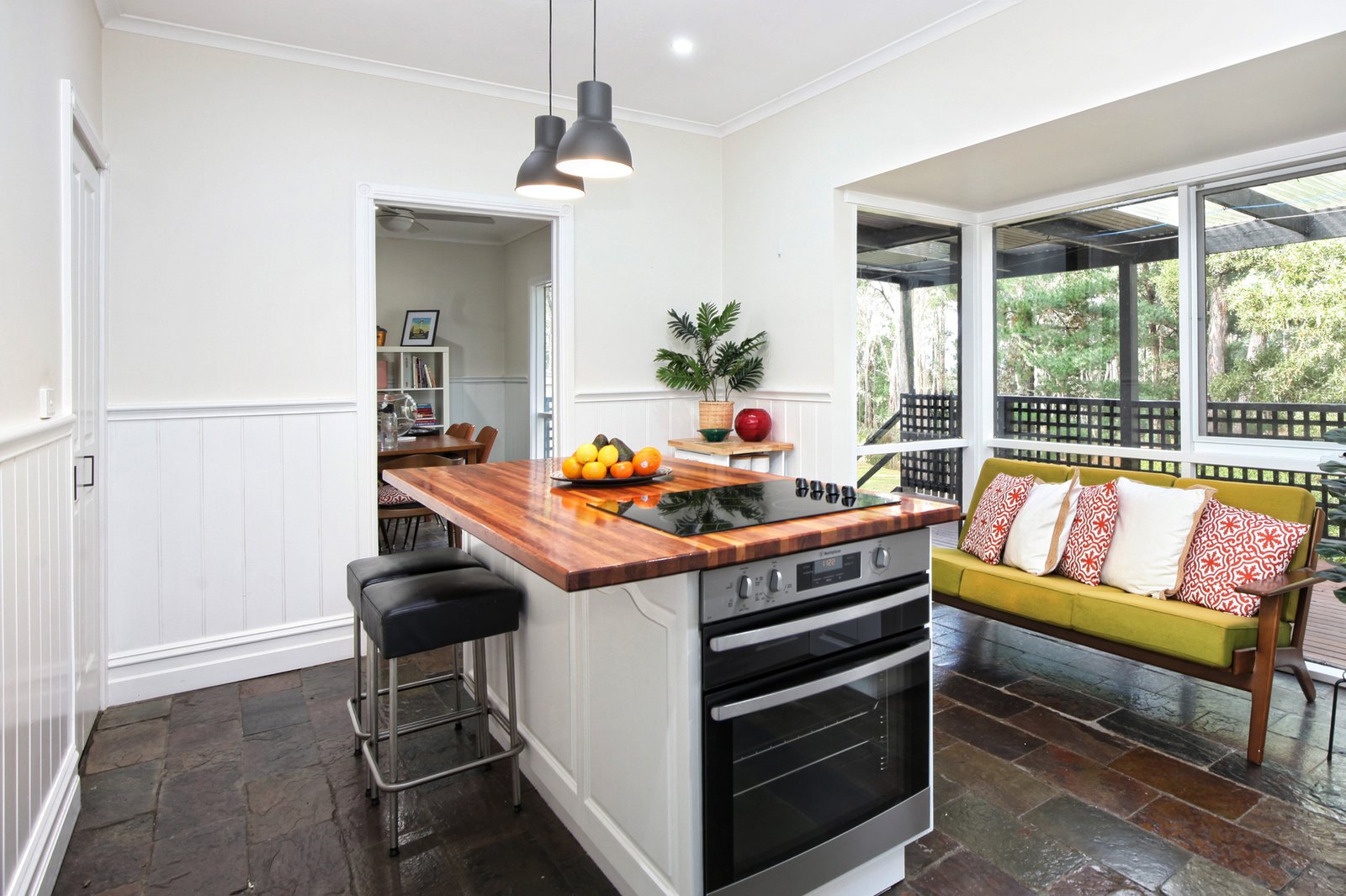 Real Estate and Property in 67 Ellandee Crescent, Macedon, VIC