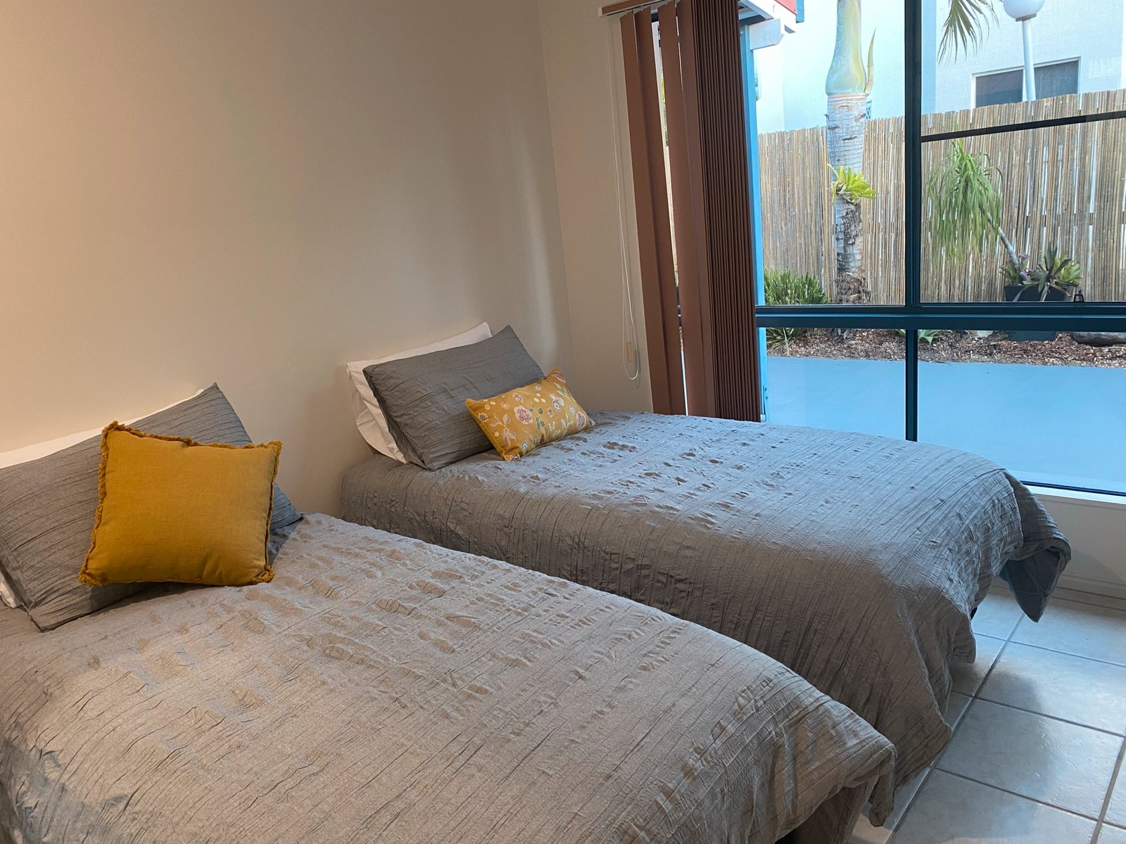 6/7 Erromango Drive JUBILEE POCKET 2