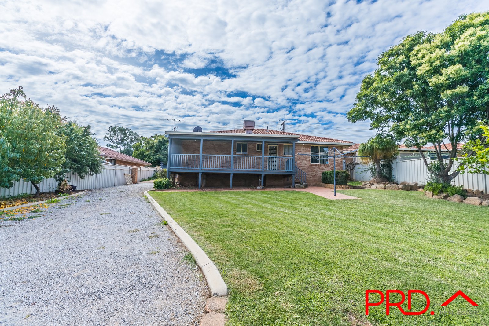 67 Glengarvin Drive TAMWORTH 12