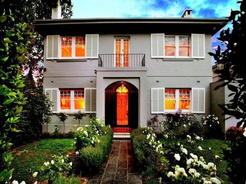 Real Estate and Property in 67 Hopetoun Road, Toorak, VIC