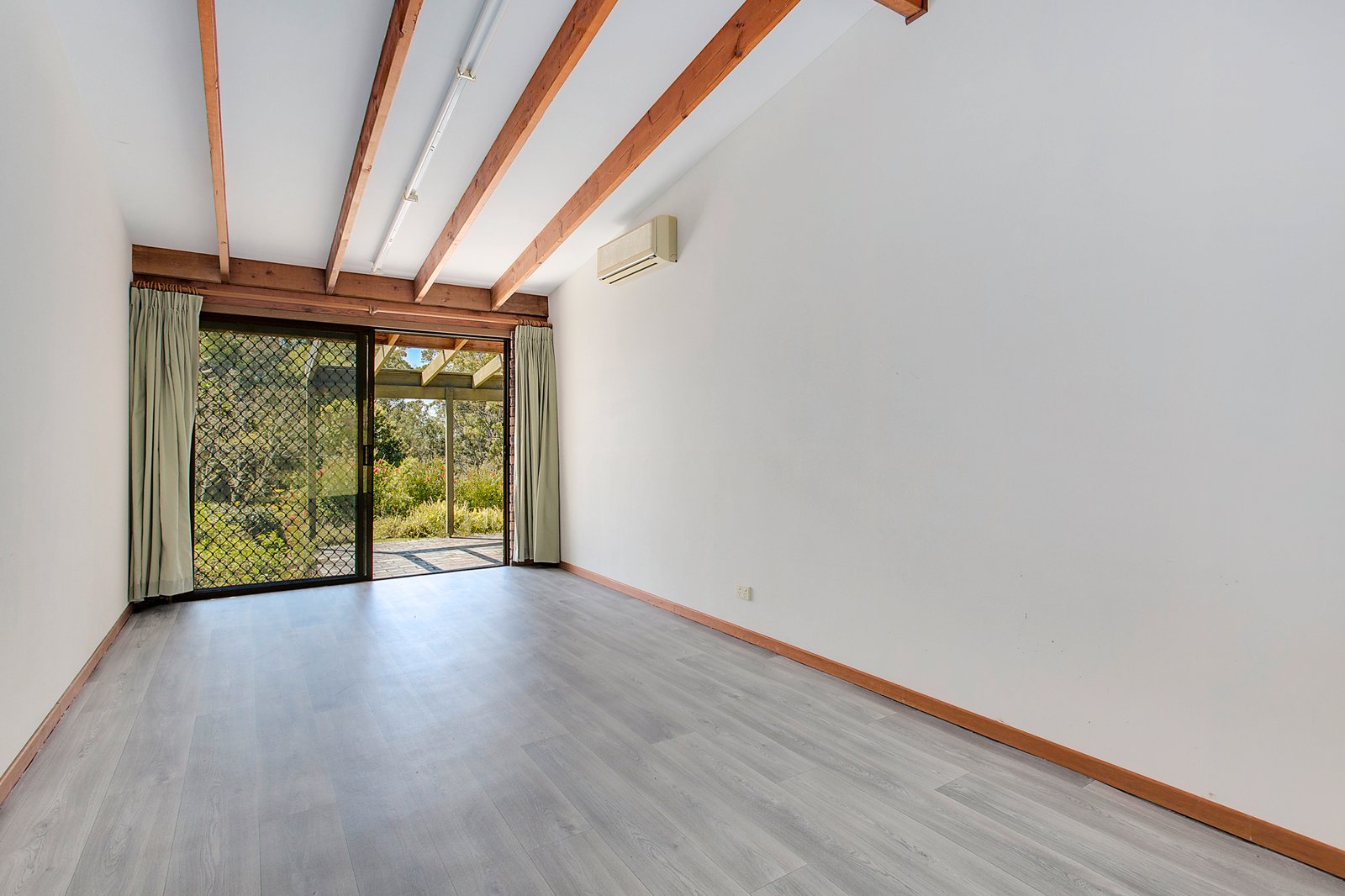 67 Lorne Road KENDALL 13