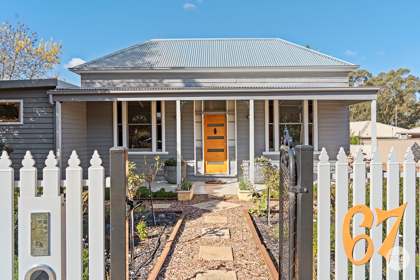 67 Mackenzie Street West  GOLDEN SQUARE 1